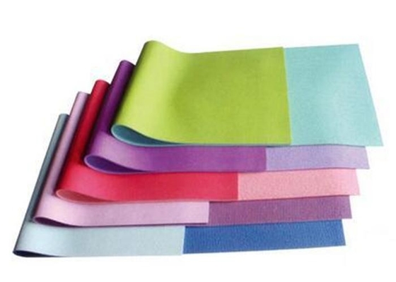 La stuoia leggera di yoga di NBR/le stuoie 1730 x 610mm x 5mm esercizio di yoga per la palestra bastona